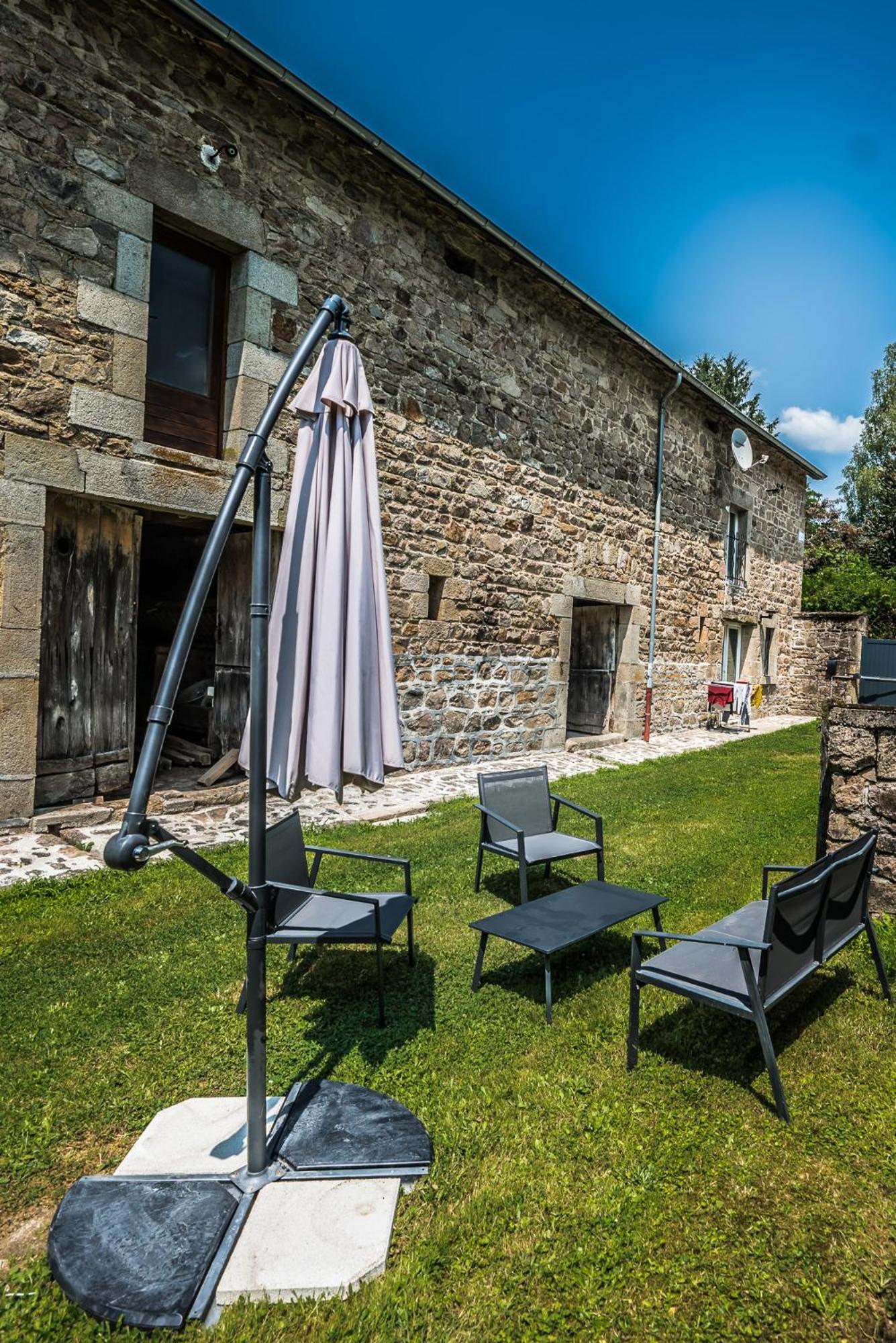 Gite Jardin - Broussas Beach - Stay In Vassiviere Faux-la-Montagne エクステリア 写真